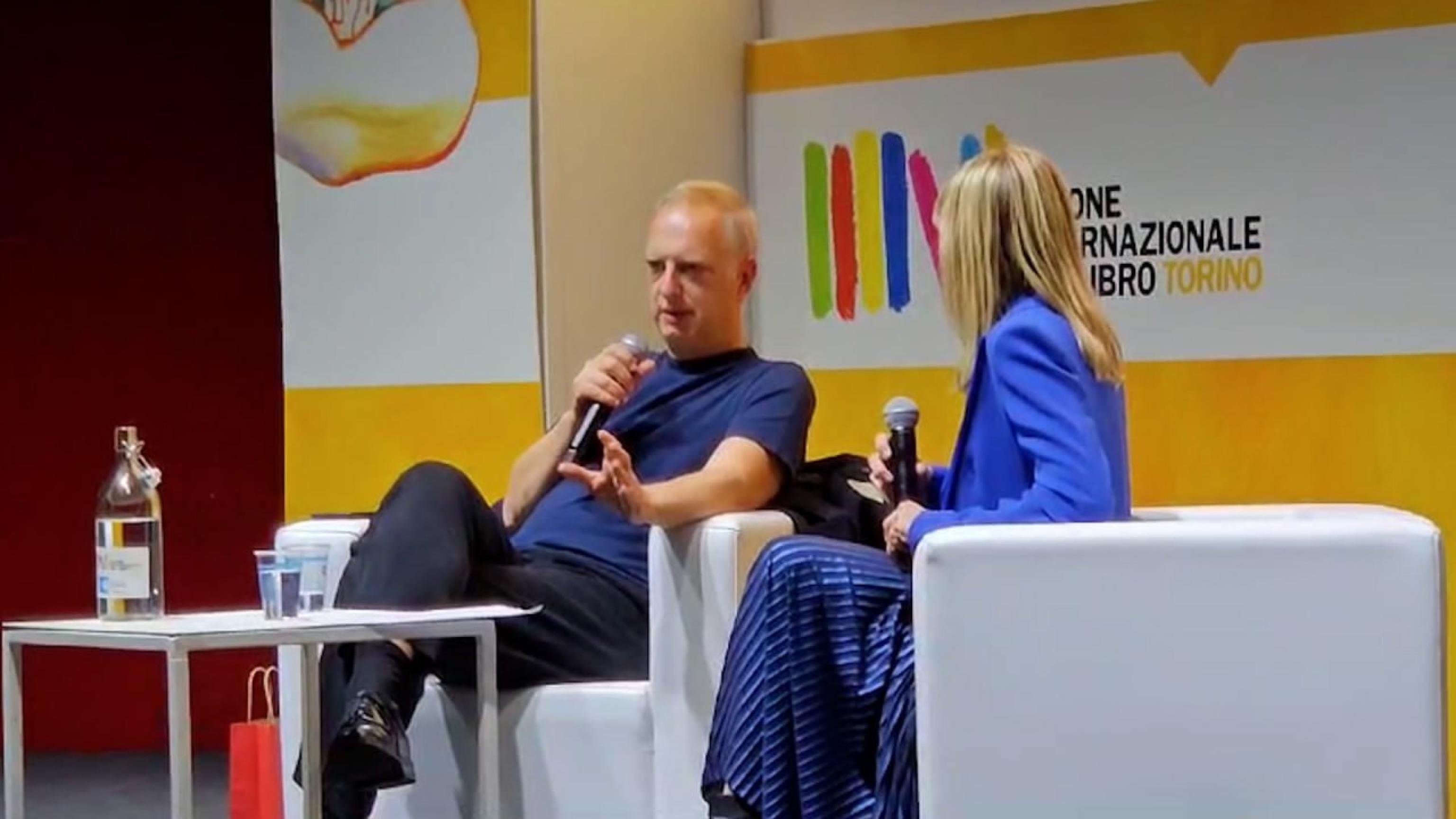 Scurati guida il Salone della Resistenza immaginaria e confusa