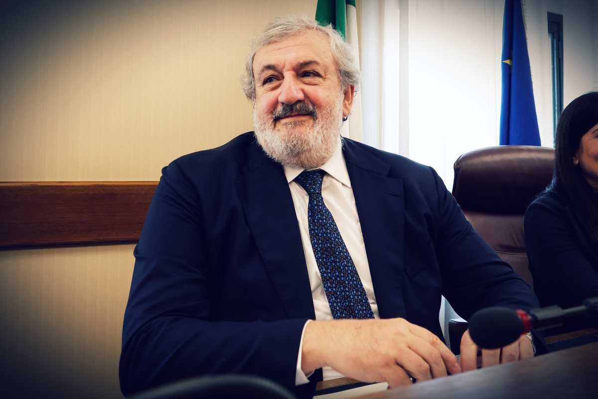 Il governo striglia l’Emilianistan sui vaccini