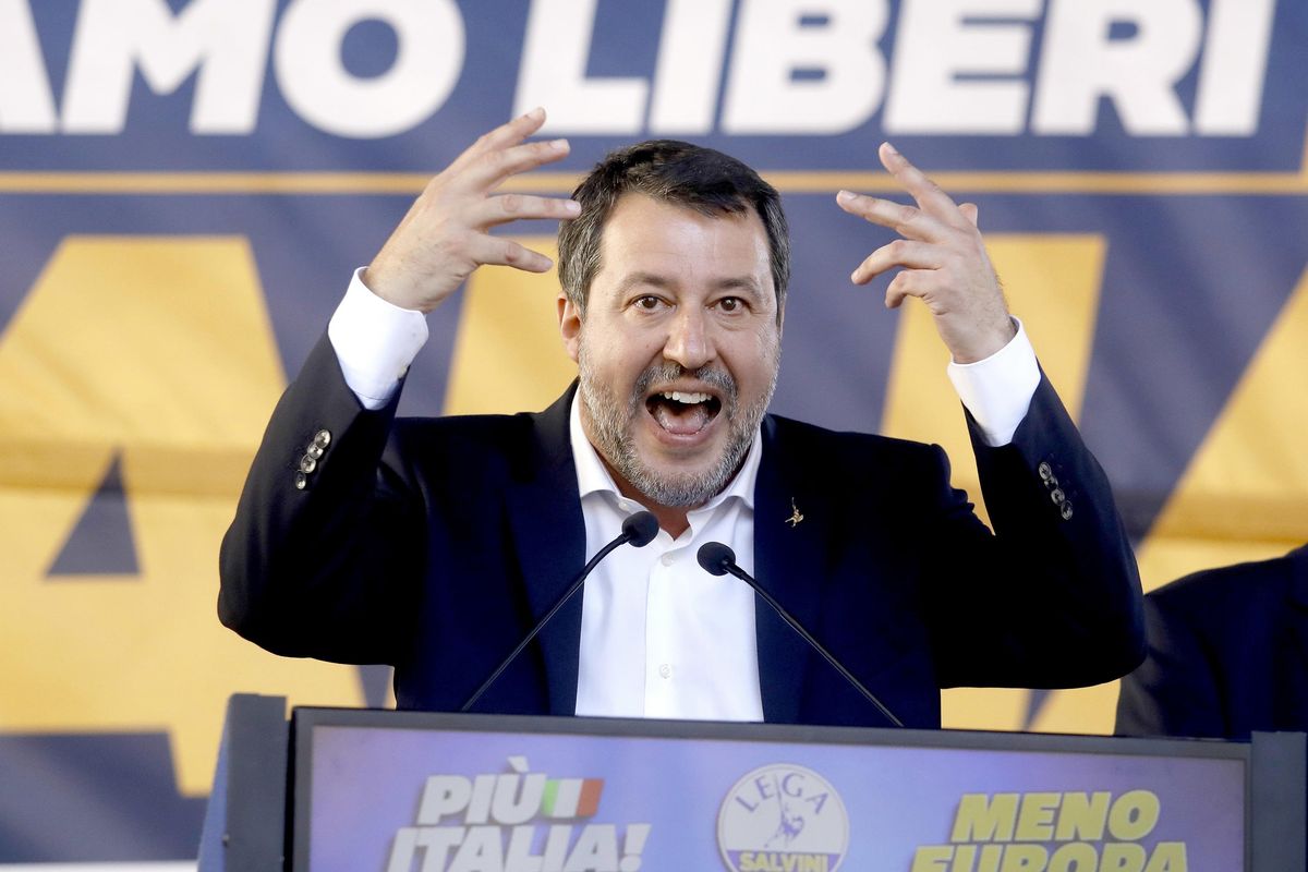Salvini: «Alle bombe di Macron preferisco Marine Le Pen»