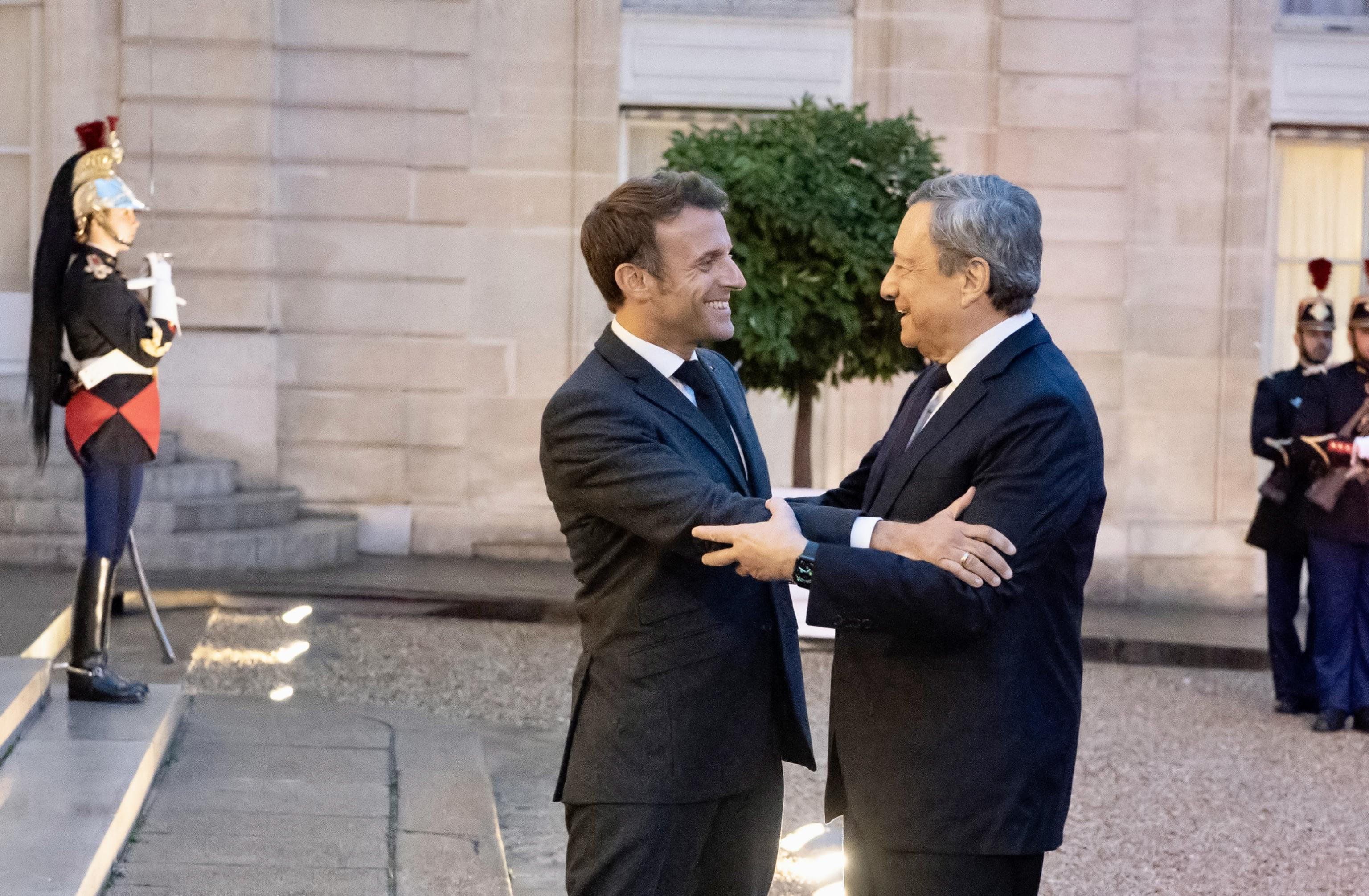 Le mosse di Macron, le mire di Draghi. Corsa ai posti chiave della nuova Ue