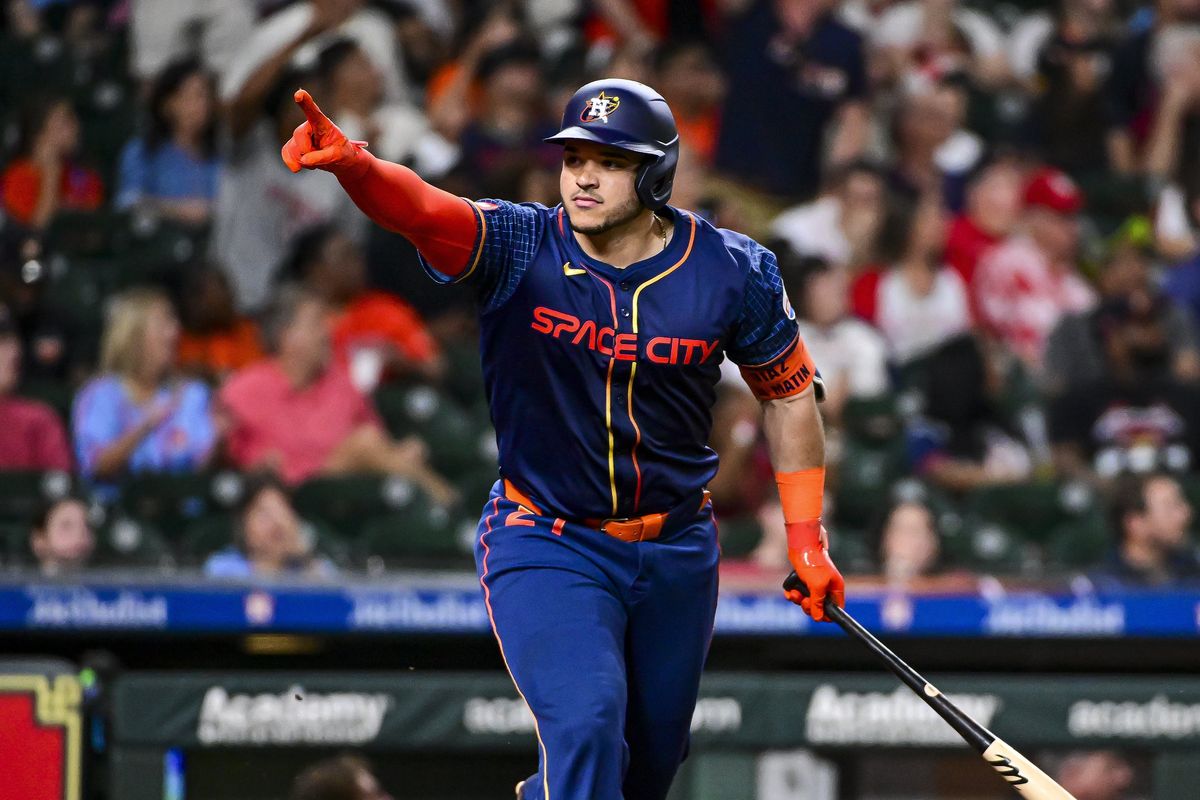 Yainer Diaz homers in ninth inning to lift Astros to 5-4 win over Red Sox