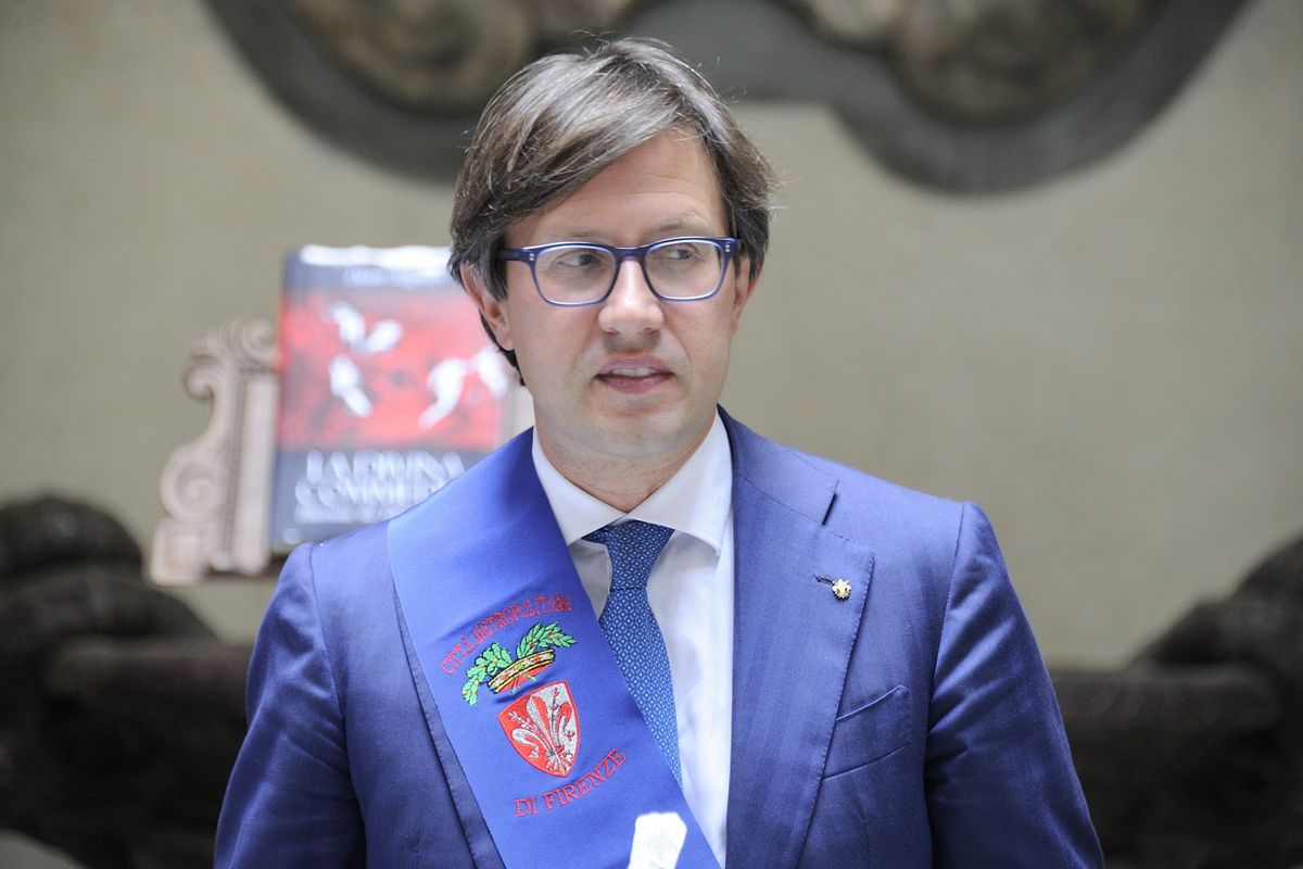 A Firenze ormai comandano i rom. Botte all’inviata di «Fuori dal Coro»