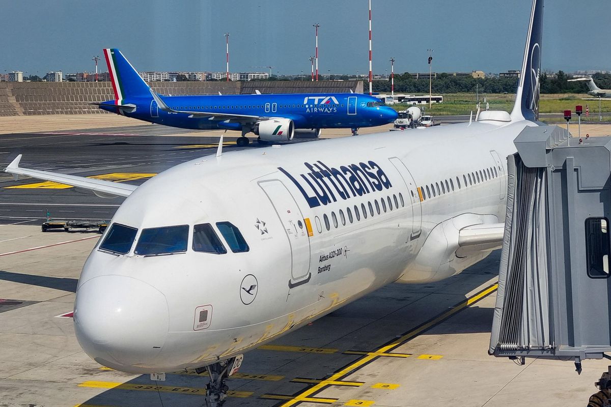 L’Ue boicotta le nozze Ita-Lufthansa: «Si rischiano meno voli e prezzi alti»