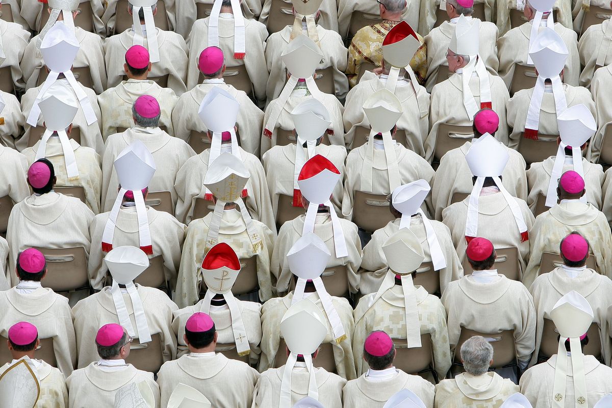 I vescovi fomentano la propaganda green. Ora il nuovo dogma sono i pannelli solari