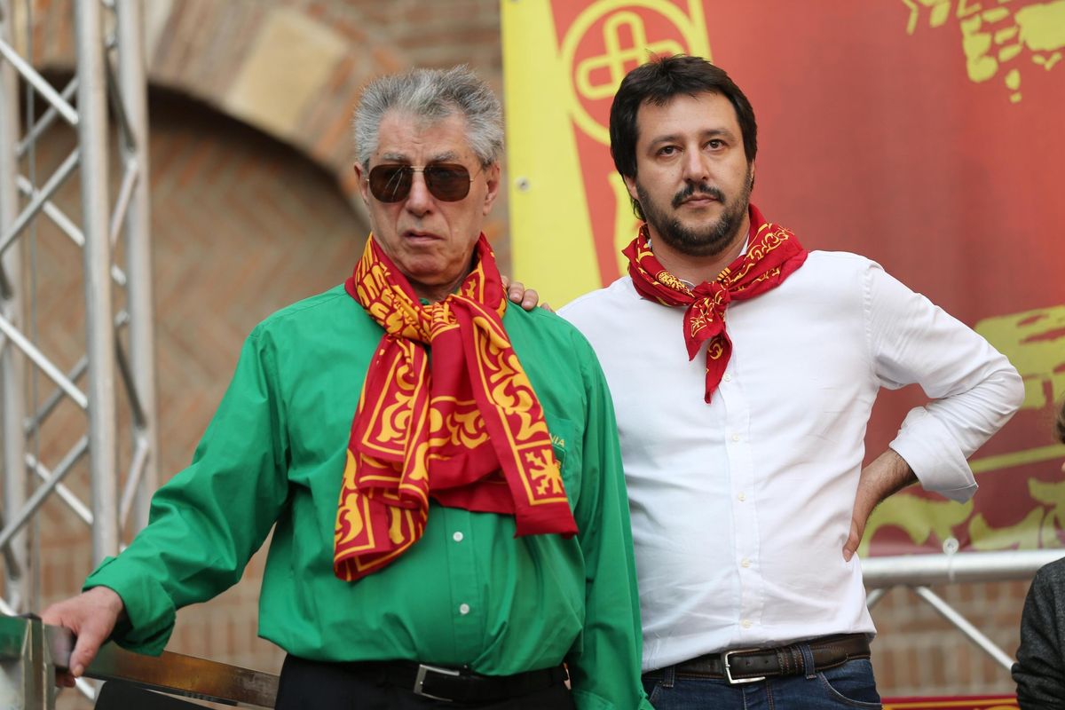 Caro Salvini, non commetta l’errore di cacciare Bossi