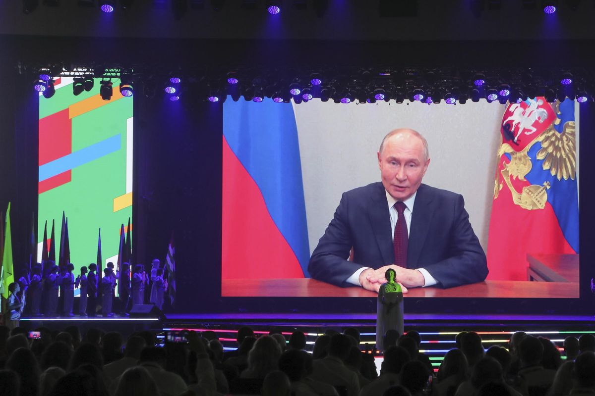 Gli elettori non contano: avanti con la guerra o siete tutti putiniani