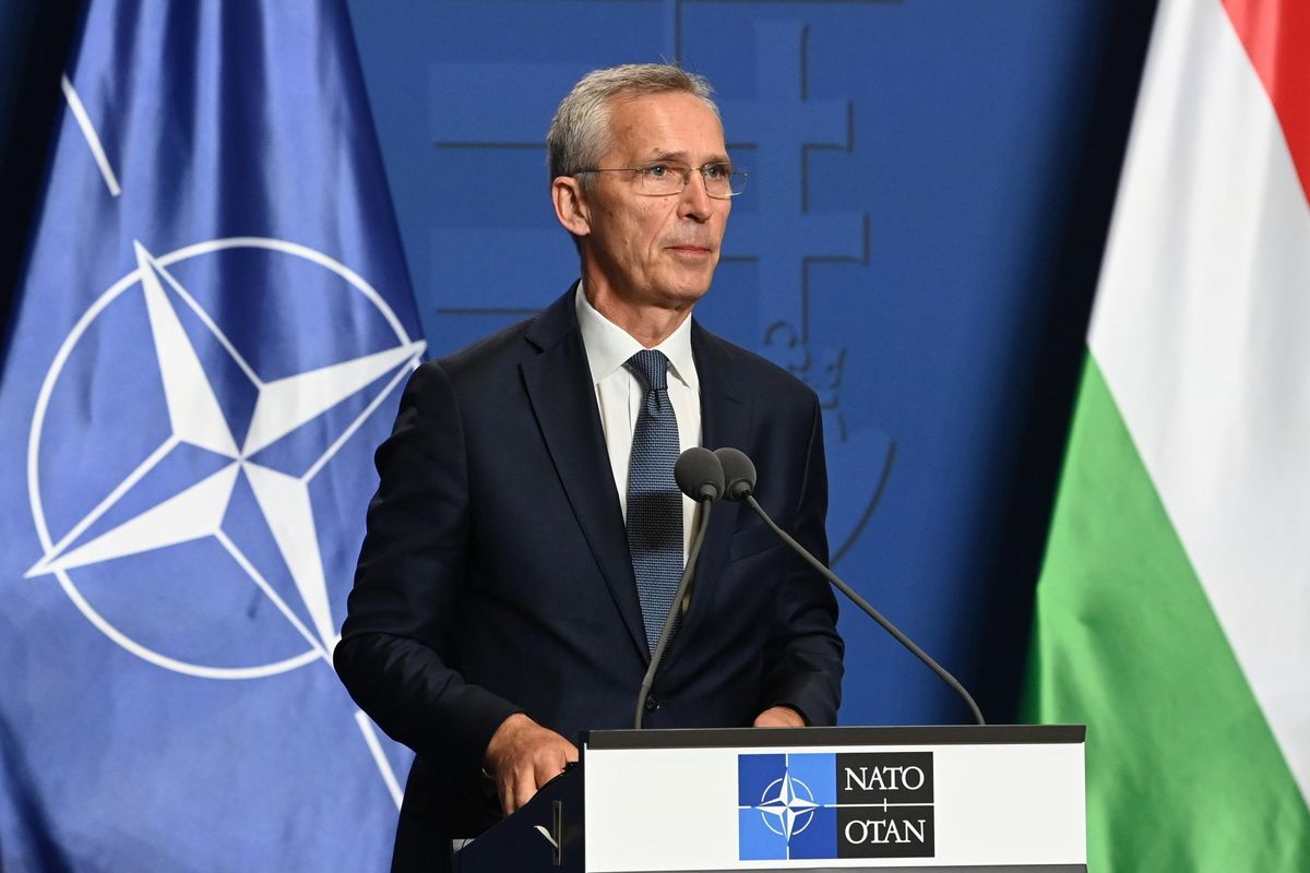 La Nato rompe un altro tabù: «Dare soldi e armi a Kiev deve diventare obbligatorio»