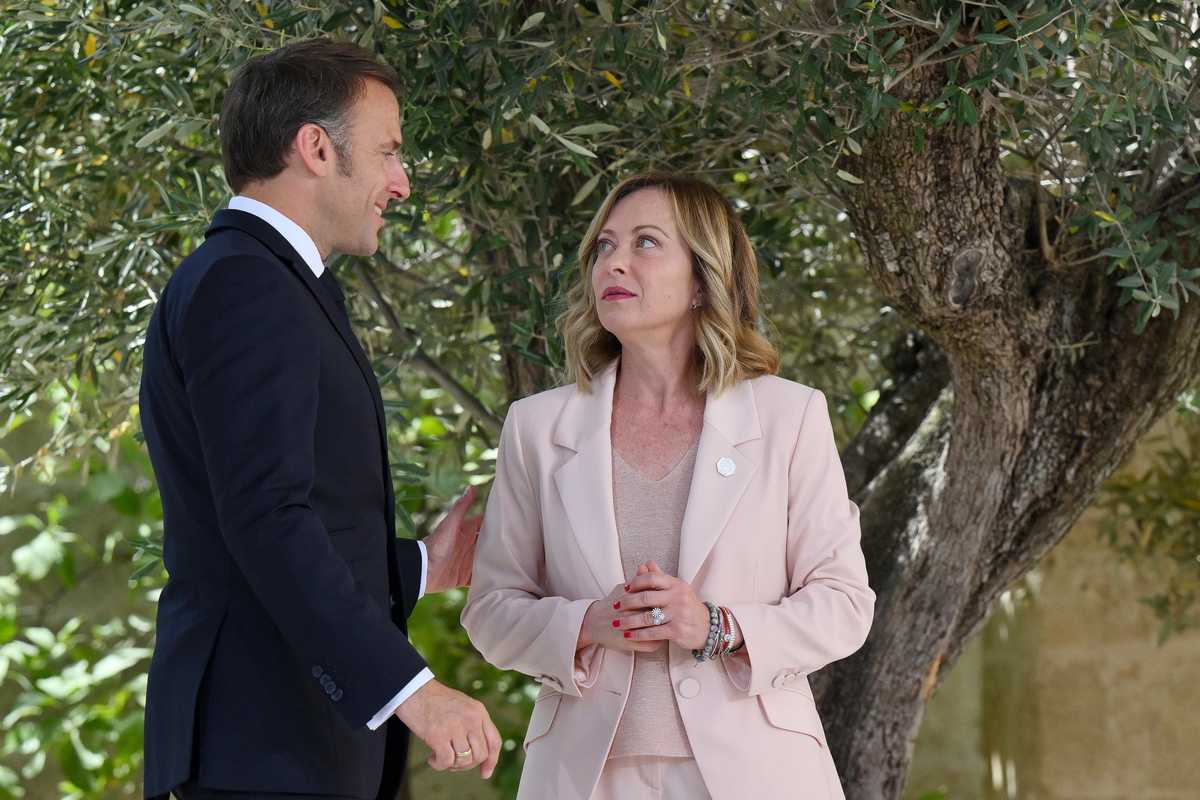 Aborto, sventato il tranello francese per mettere Biden contro la Meloni