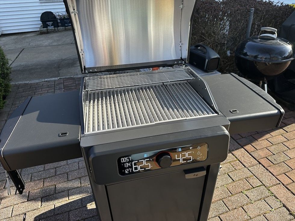 a photo of Current Model G Dual Zone Electric Grill