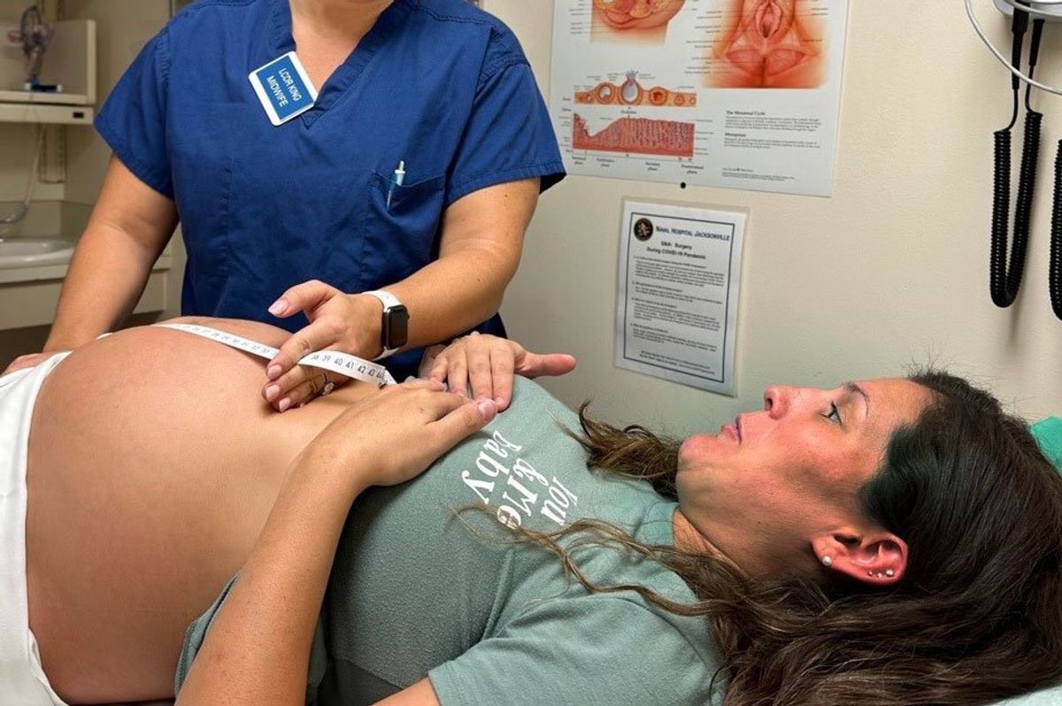 Woman shares three questions pregnant women can ask when they feel unheard by their doctor