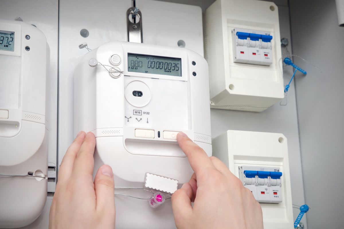 La corsa a ostacoli per rientrare nel mercato tutelato dell’energia