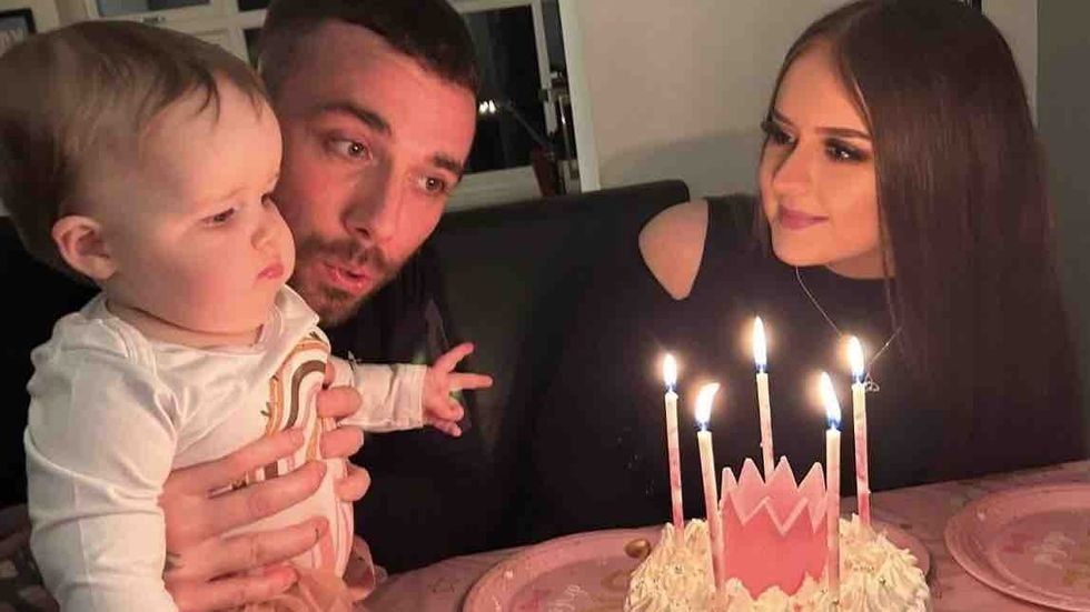 Strangers rally to cry for help for 22-year-old mother given just four months to live