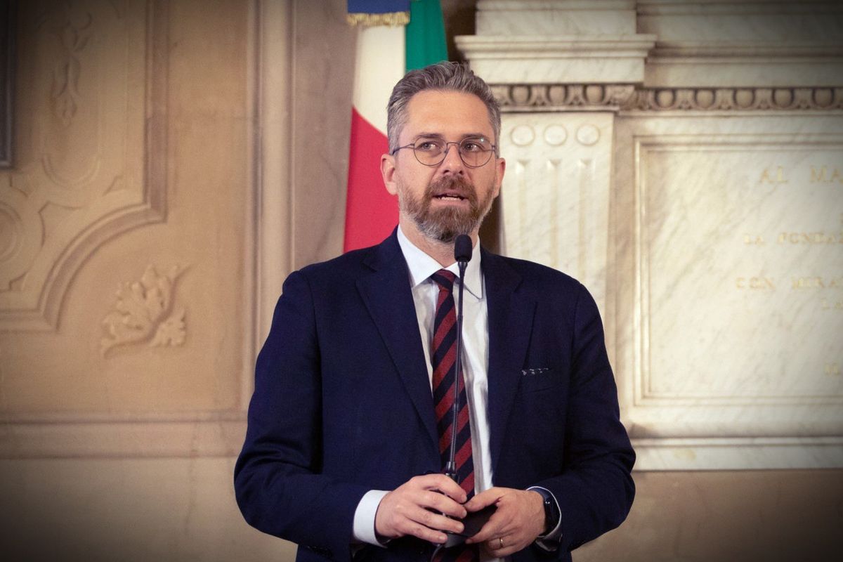 La Bologna a 30 all’ora odia i tram. Guerriglia per un albero da tagliare