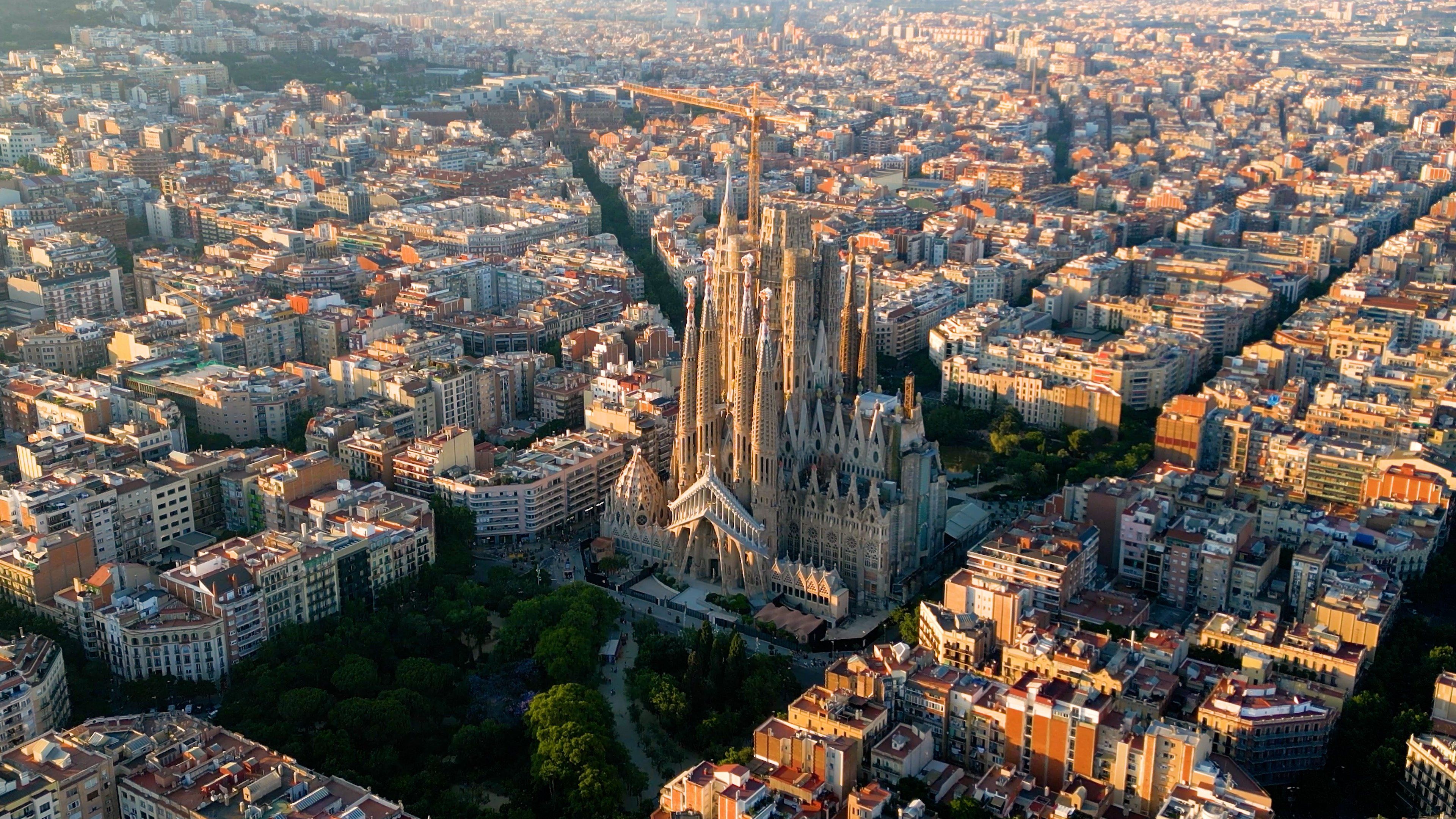 Barcellona vieta gli affitti brevi e realizza il vecchio sogno del Pd