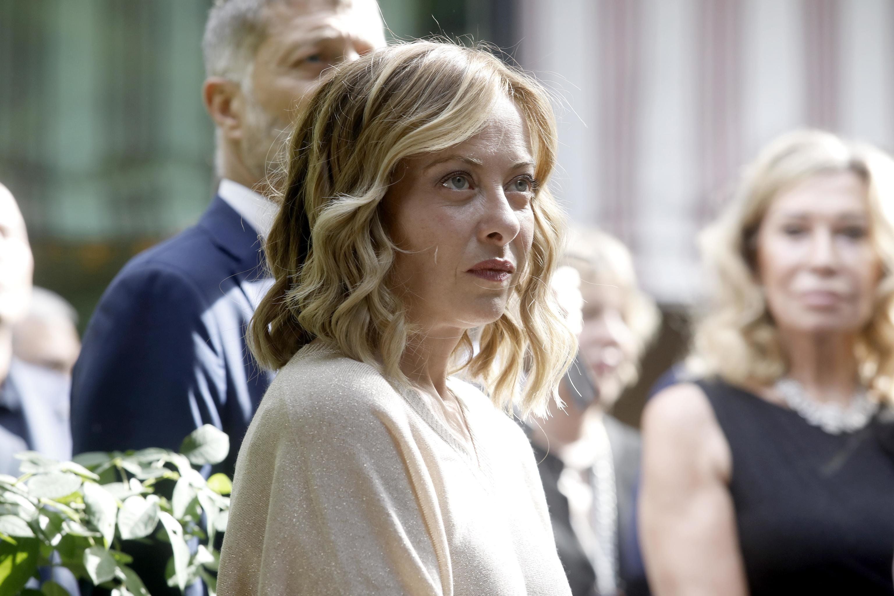 Piovono polpette avvelenate per tagliare fuori l'Italia