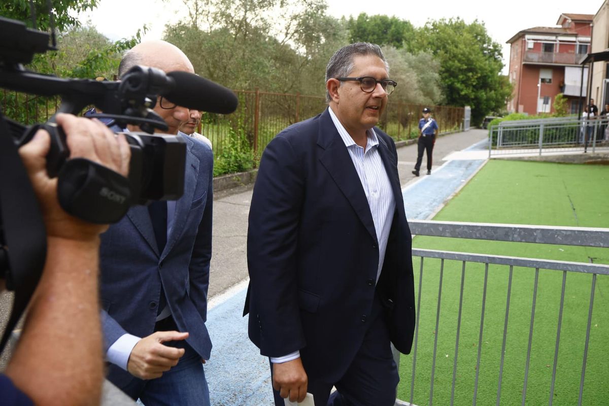 Toti riunisce la giunta ai domiciliari