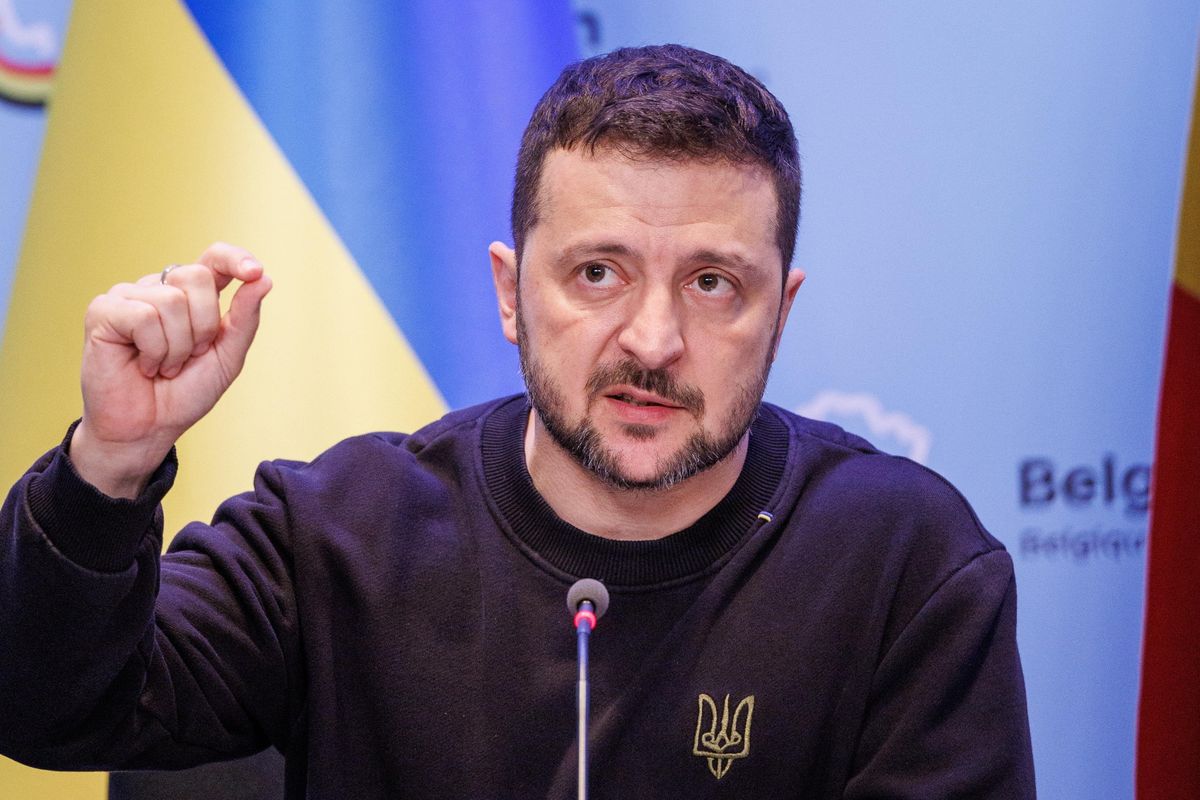 La Costituzione vieta di dare aiuti militari se Zelensky respinge le trattative di pace