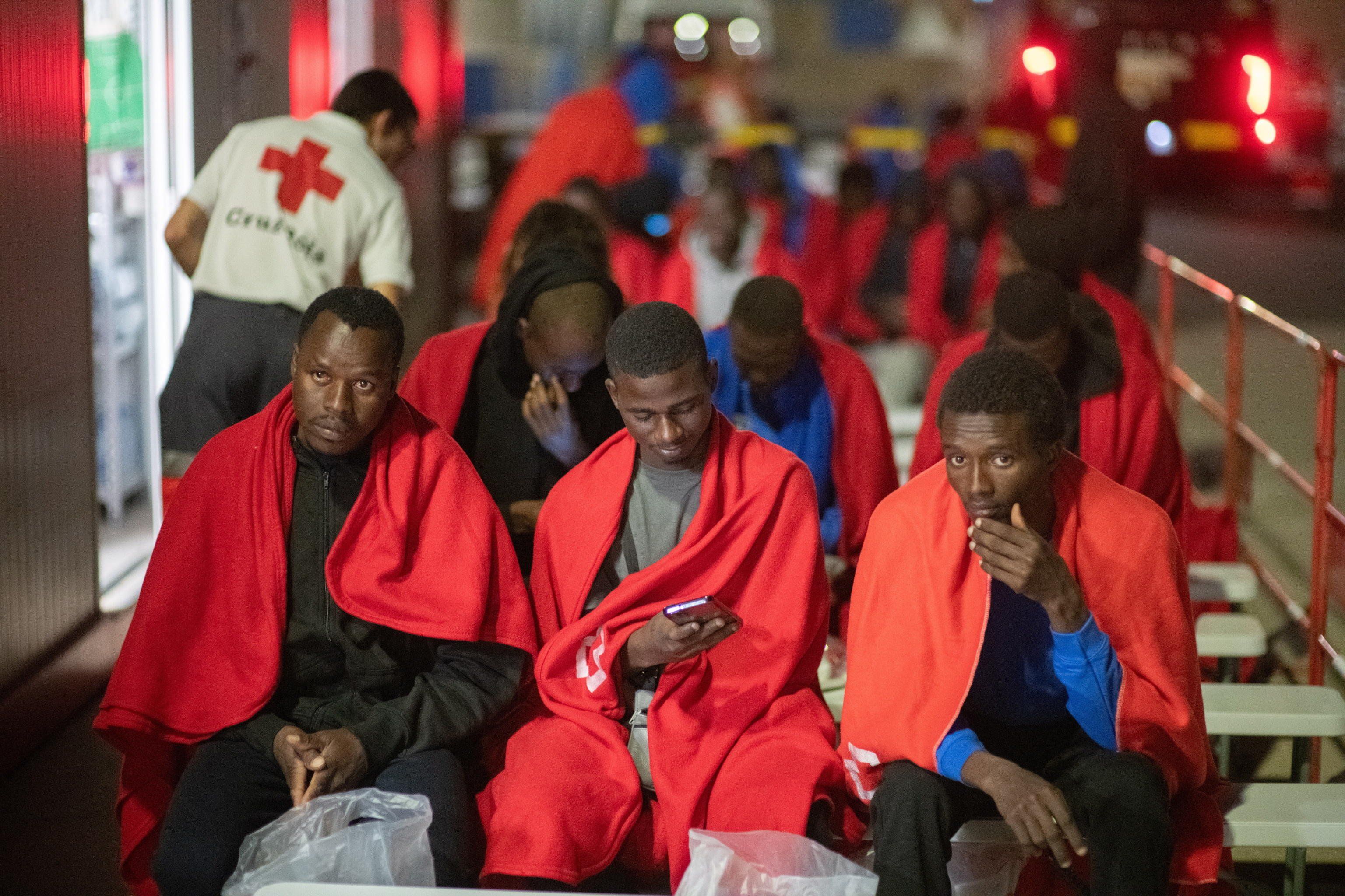 Così la sinistra caccia i migranti