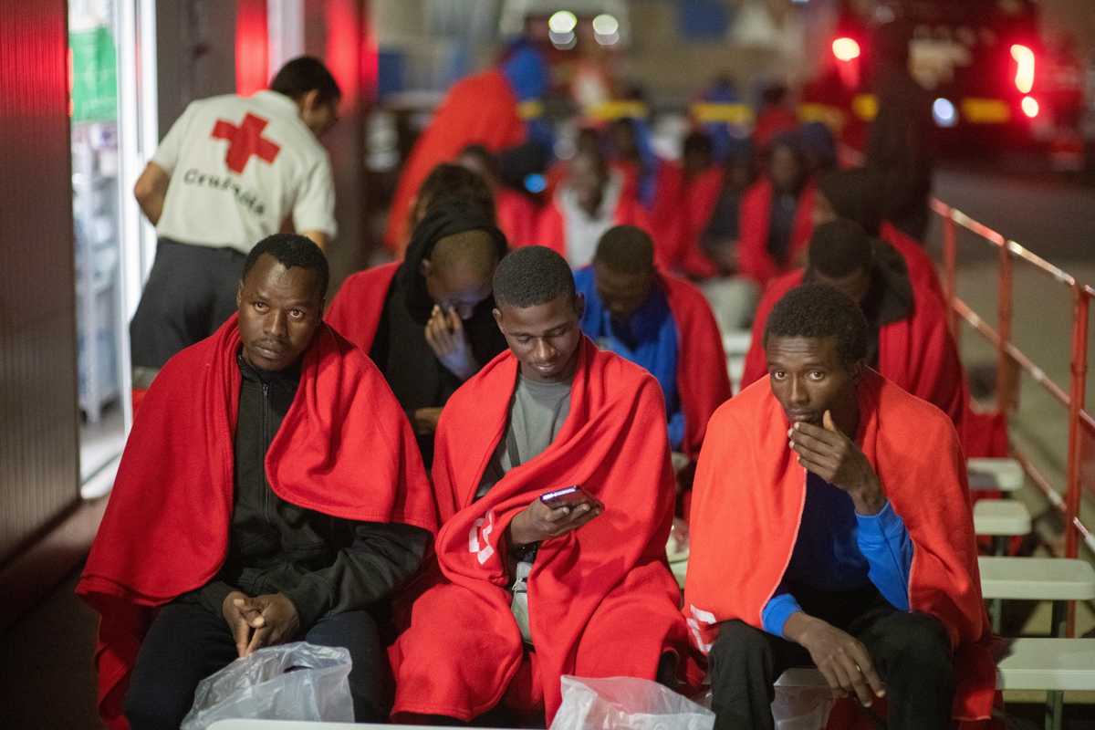 Così la sinistra caccia i migranti