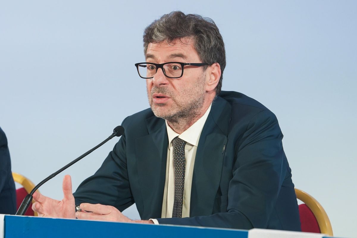 Giorgetti attacca Bruxelles su Ita