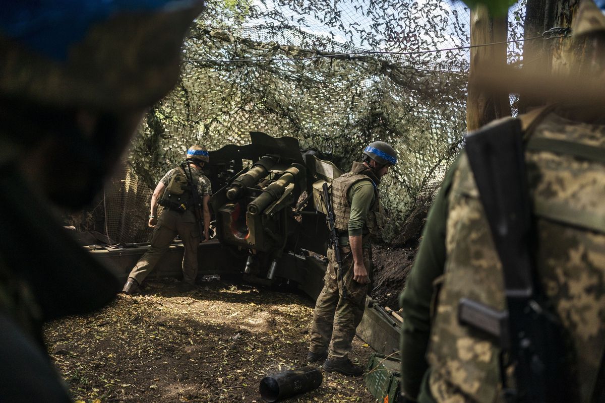 L’Eliseo ha voglia di escalation. «A Kiev istruttori e caccia Mirage»