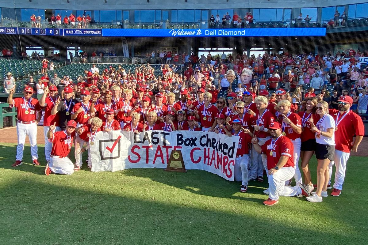 A NIGHT TO REMEMBER: Tomball caps off monumental year with the UIL-6A State Title