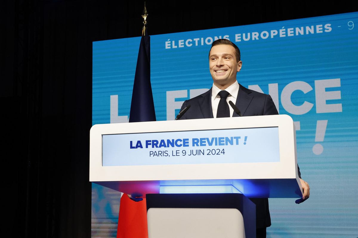 Sinistra e macroniani fanno le barricate. Destra, prove di unità