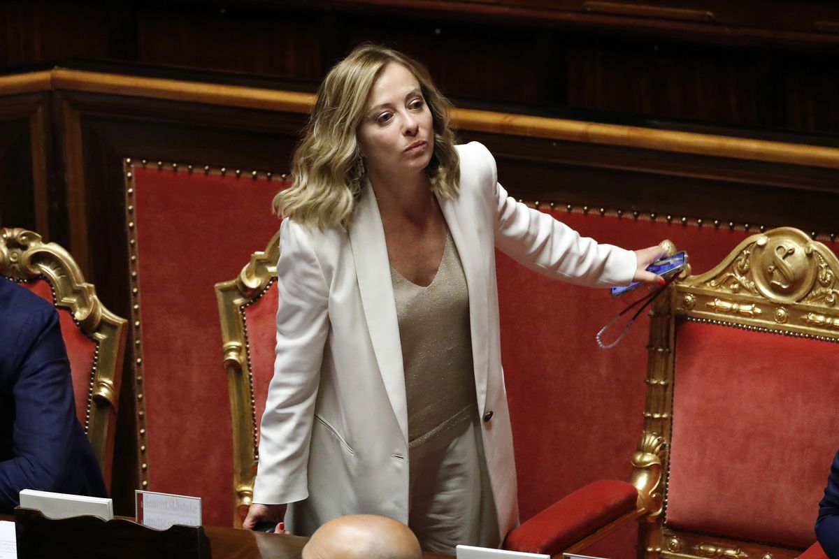 La Meloni spegne la fiction «Fanpage»: «Fuori dal partito chi vive nel passato»