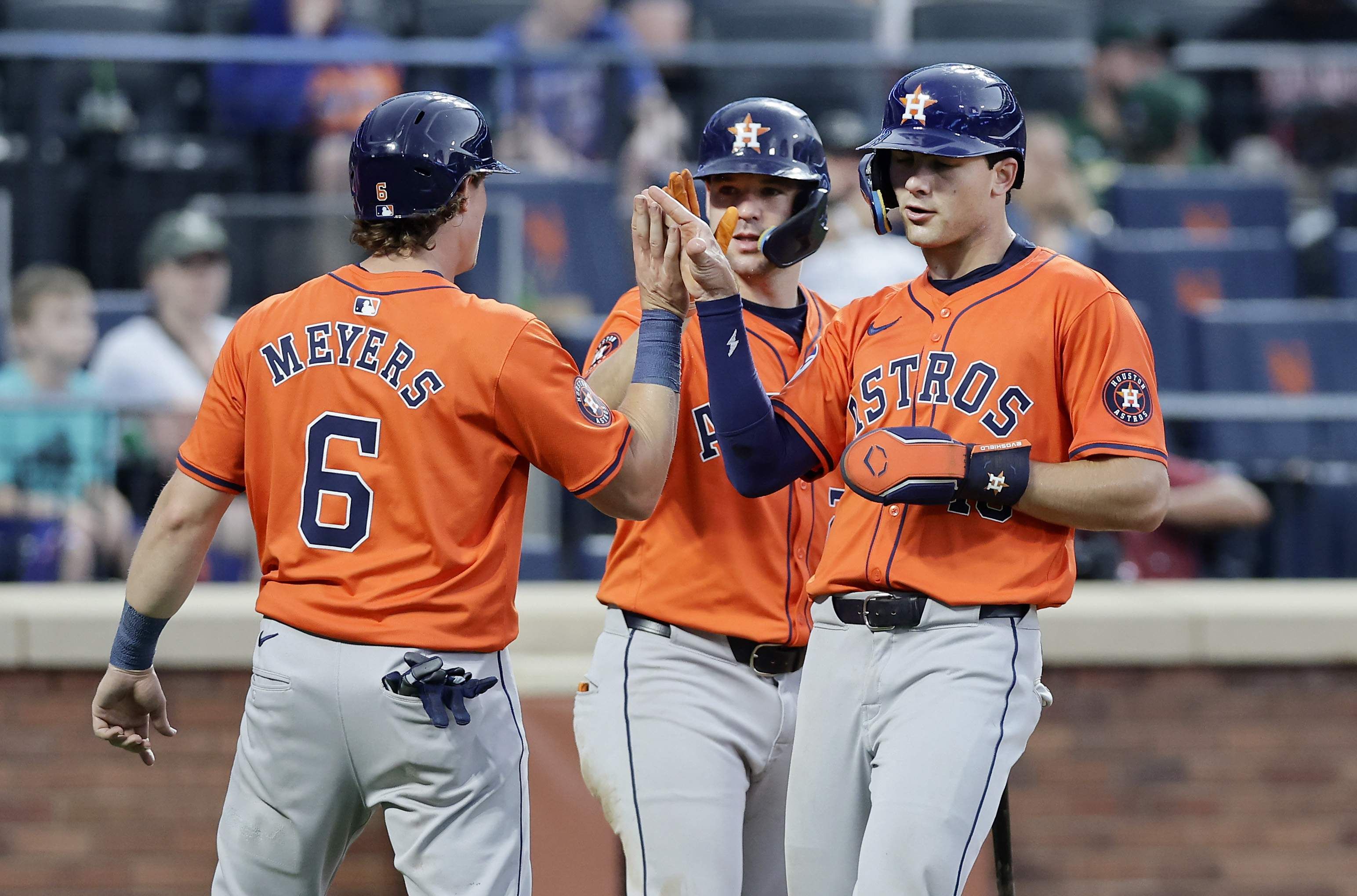 How Astros manager is walking the tightrope with no easy answers