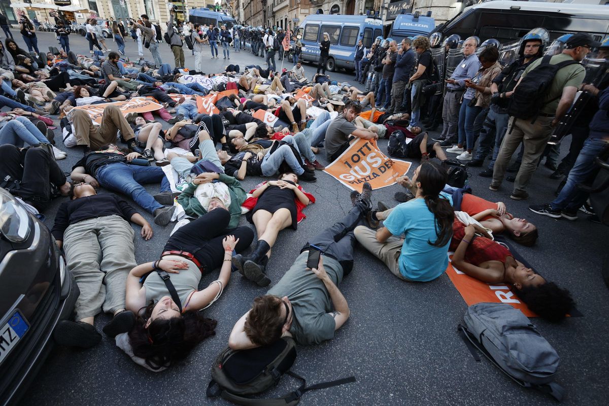 Se c’è il reato di ecocidio, denunciamo i Verdi