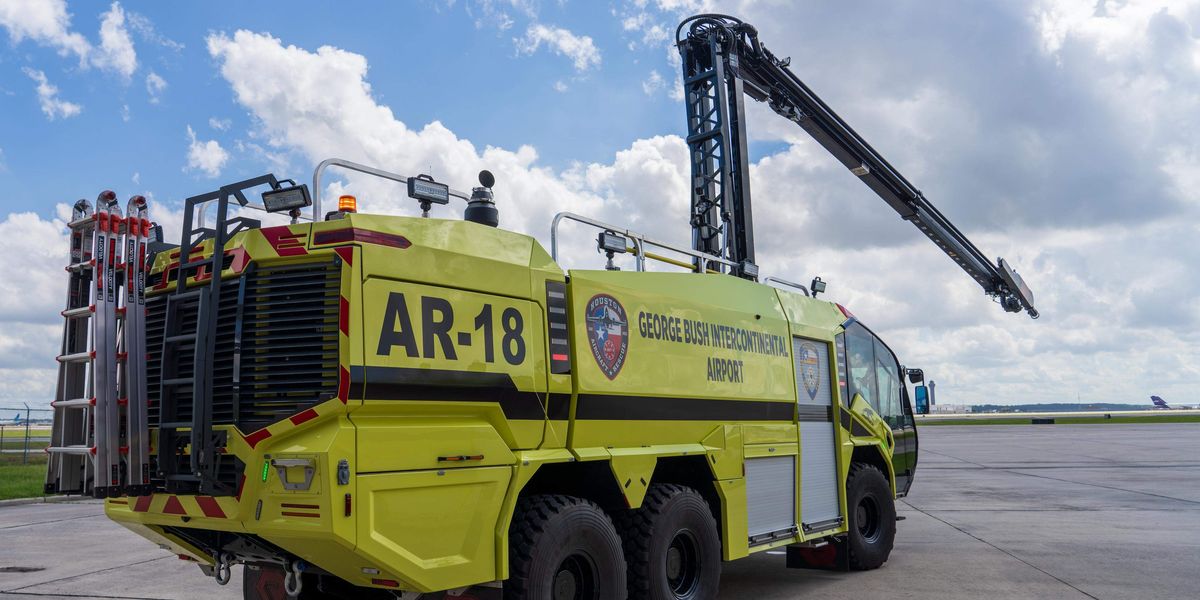 Fire Air Rescue Rig Houston Airports roll out eco-friendly fleet of fire rescue vehicles ...