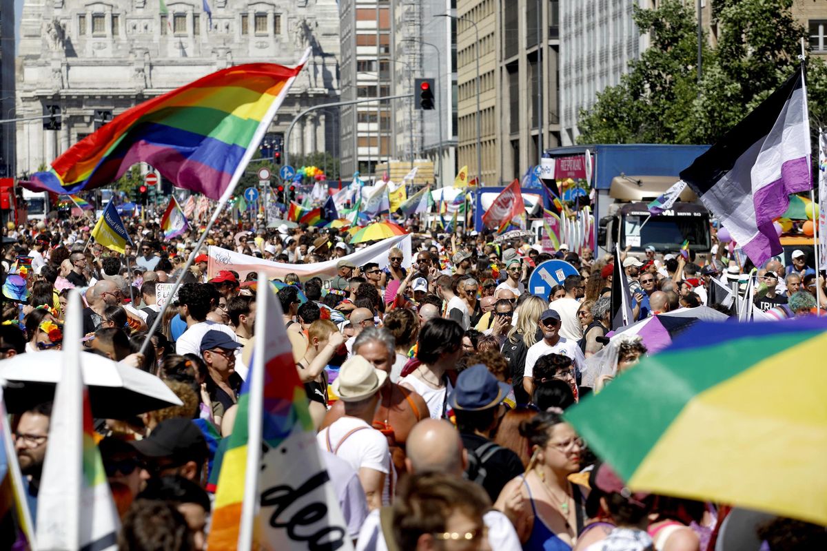 Rieducazione Lgbt per le ostetriche ribelli