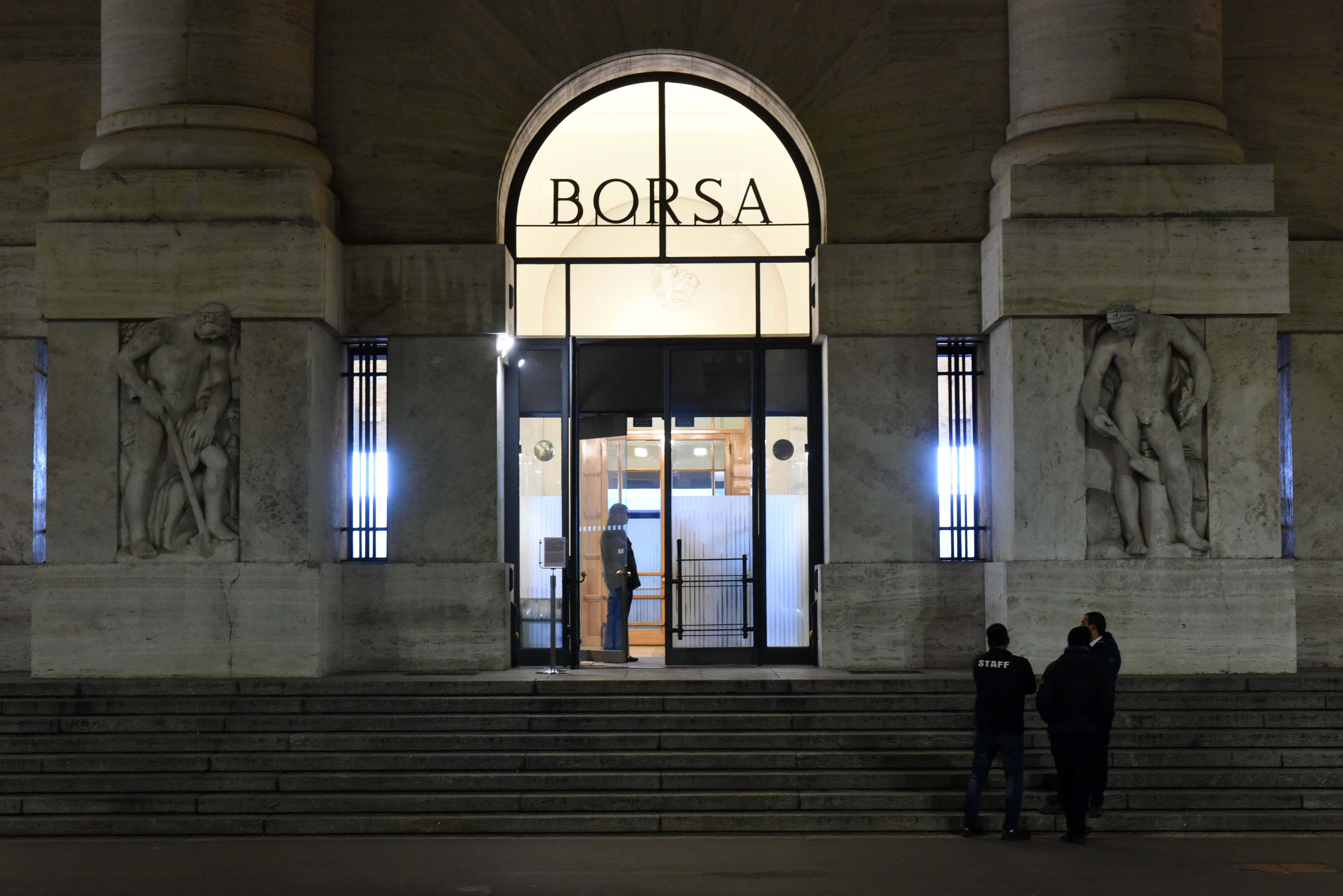 Borsa italiana, resta l’alta tensione