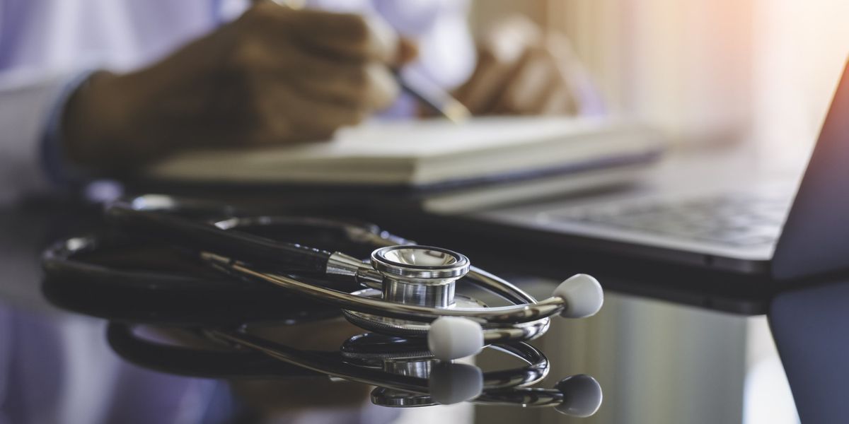 Cure negate, effetti avversi e diktat: gli Ordini dei medici ancora impuniti