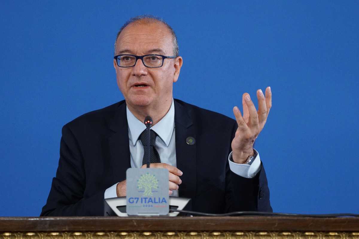 Caro Valditara, a scuola è vietato bocciare?