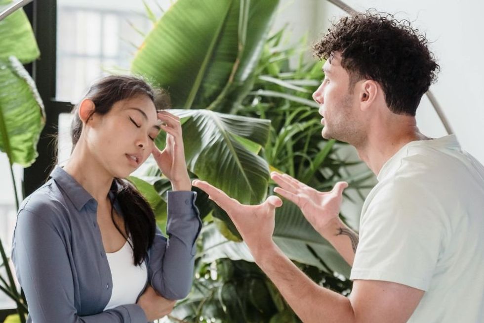 Psychologists set the record straight on what gaslighting is (and what it's not)