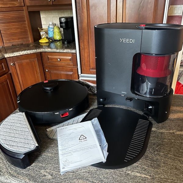 a photo of Yeedi C12 Pro Plus Robot vacuum and mop unboxed