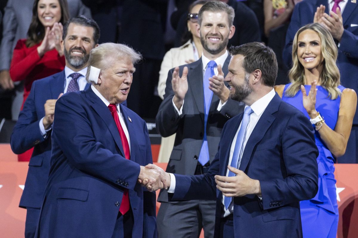 Alla convention dei «dimenticati» Trump e Vance ridisegnano il partito
