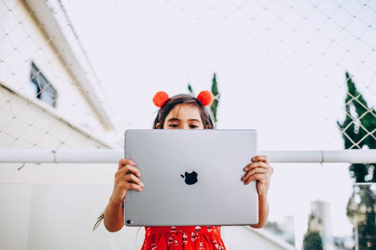 screentime and kids, ipad kids, kids and ipads, limiting screentime