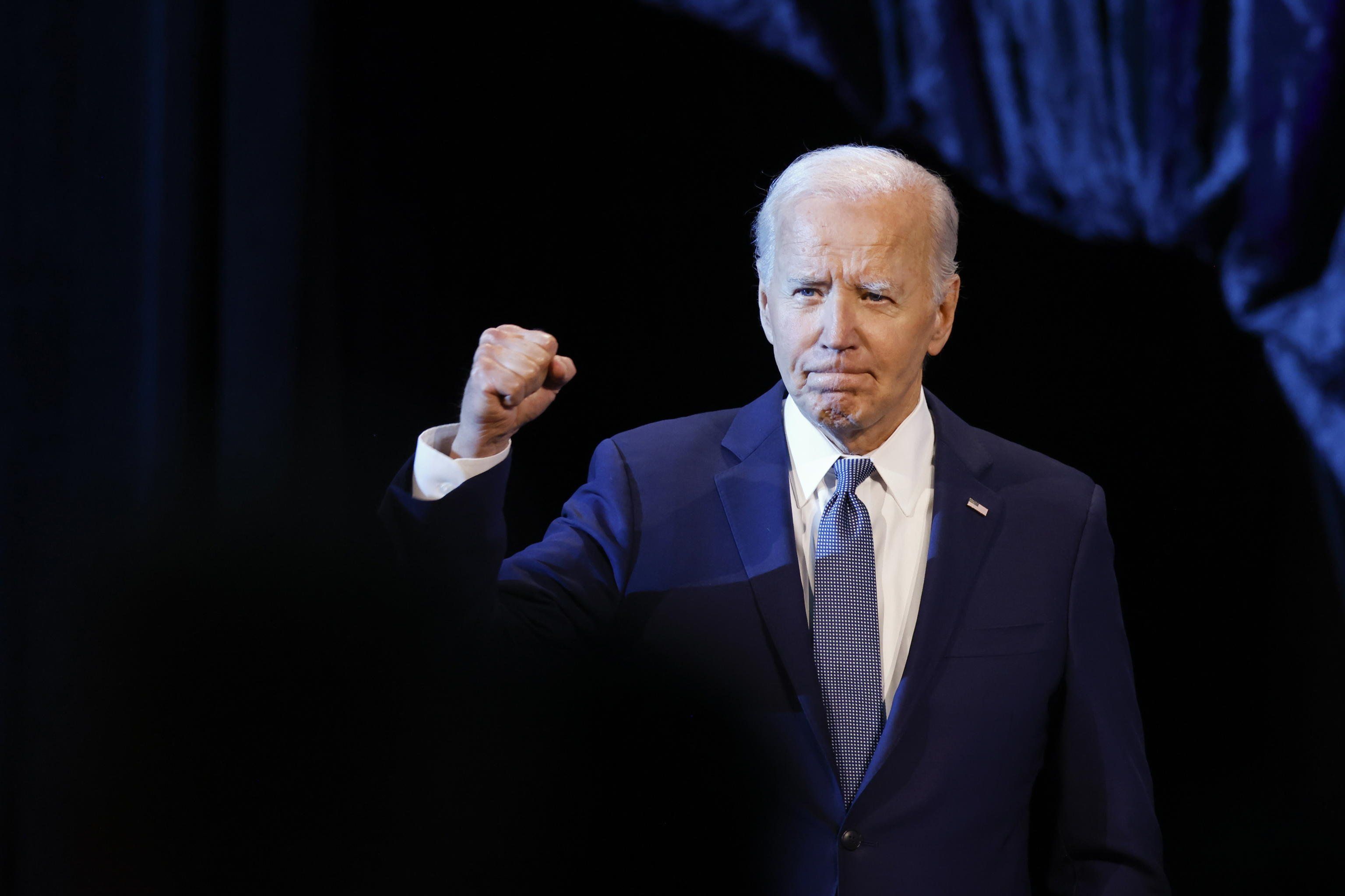 I sicari ora lo elogiano ma Biden lascia macerie