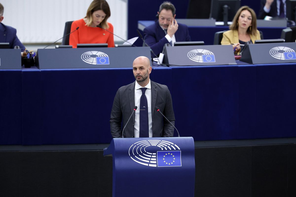 Poltrona pericolosa: Decaro all’Ambiente Ue