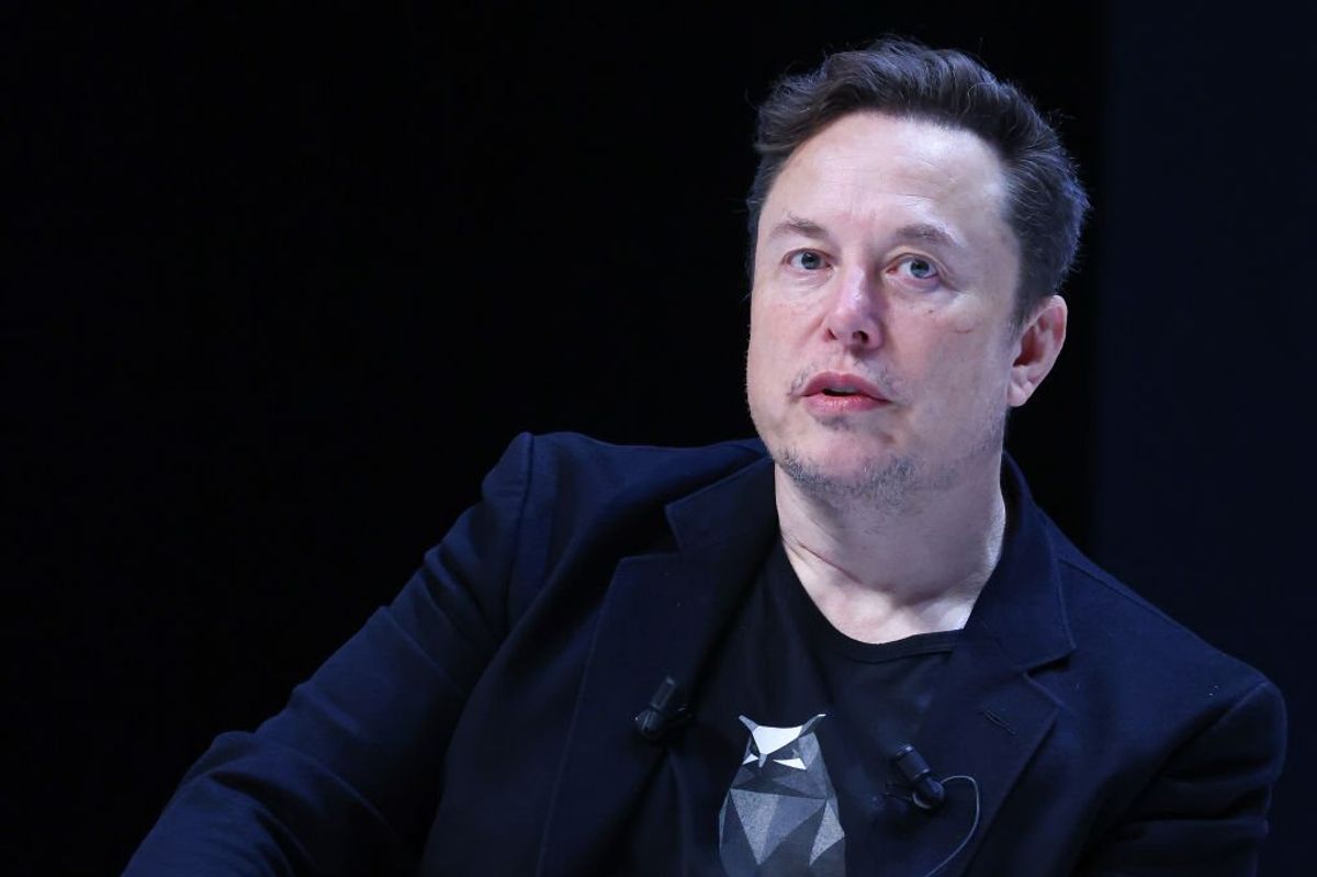 Musk attacca l’ideologia gender: «Mio figlio “ucciso” dal virus woke»