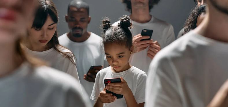 social media, the self, social media addiction