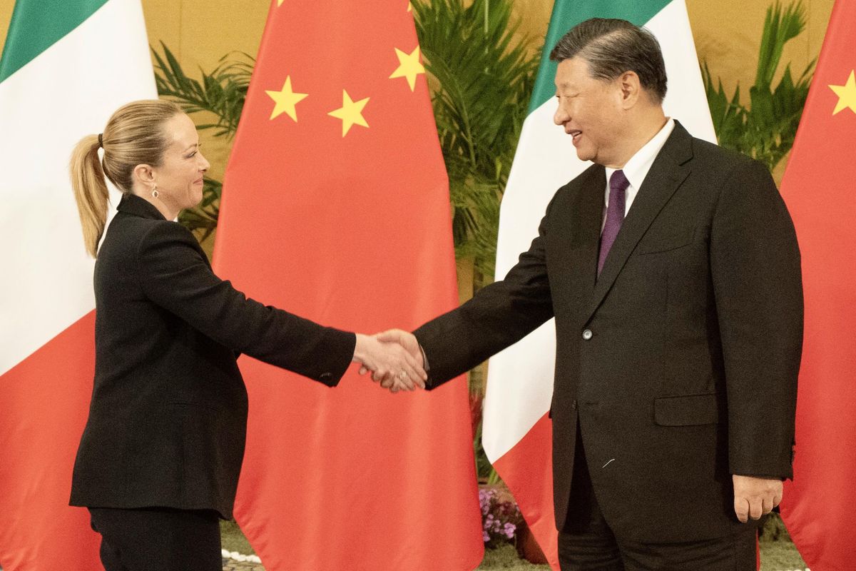Auto, energia e partenariati: Meloni in missione in Cina prova a mediare tra Ue e Xi