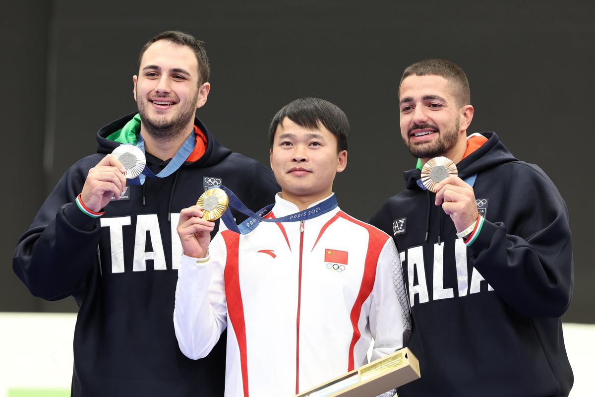 Argento e bronzo nel tiro a segno. Parte subito bene il Settebello