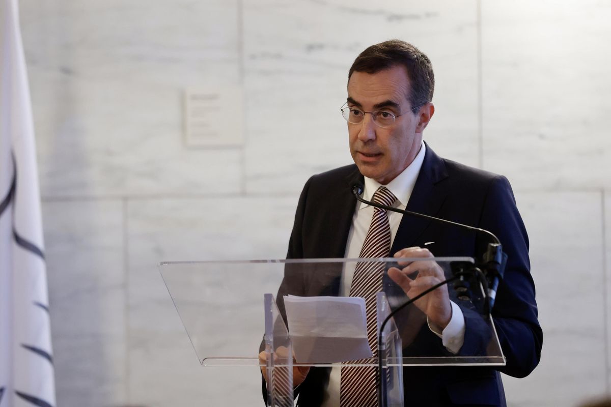 «Per il bene di tutti gli enti pubblici alzare gli stipendi e togliere il tetto»