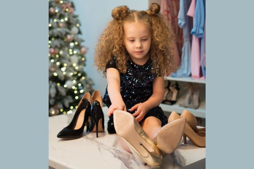 Mom lets 7-year-old daughter wear high heels and it ignites a heated parenting debate