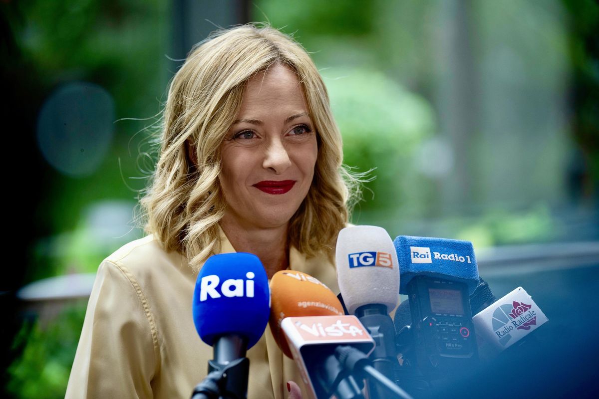 Gli antifascisti usano la strage contro Giorgia