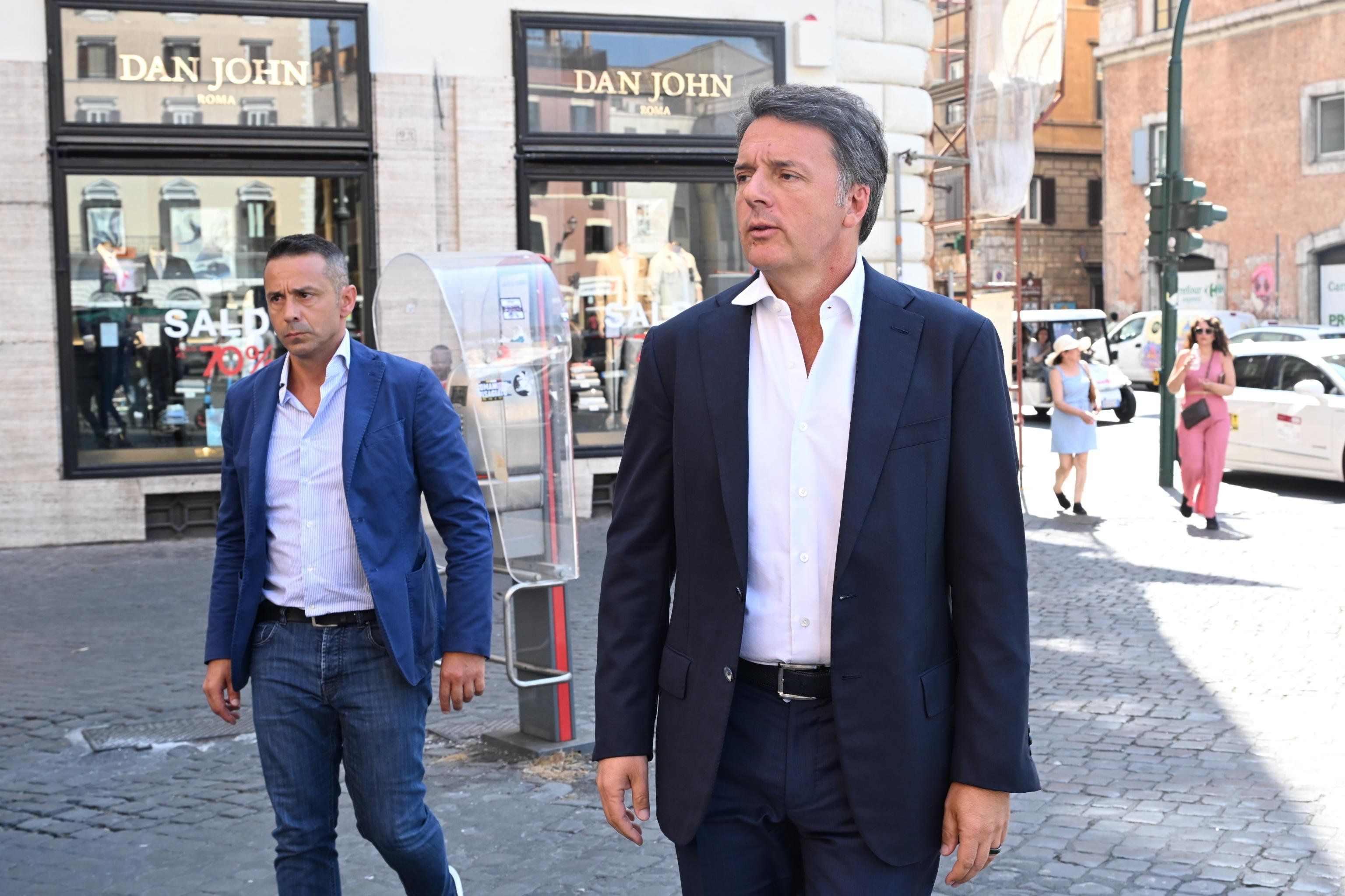 Renzi, più interviste che voti: piace solo ai giornalisti