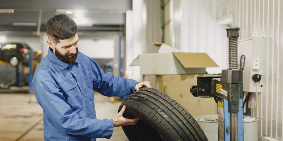 ​Mechanic reveals whether car repair shops really replace new tires